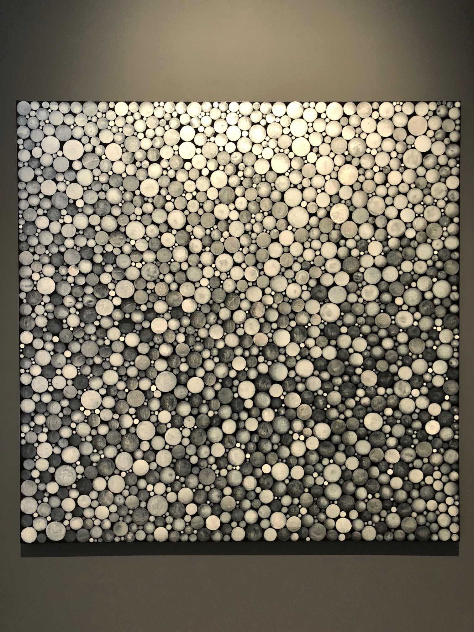 A photo of the Yayoi Kusama painting, "Dots Obsession XZQBA."