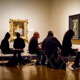 Drawing class in the gallery