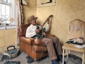 Glemie playing the blues, Westside, Detroit, Artwork by Dave Jordano