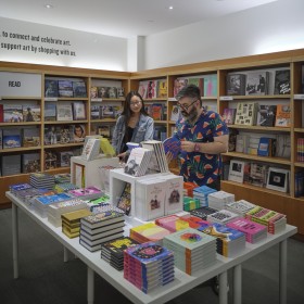 Visitors in ShopAGO