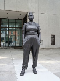 Thomas J Price, Moments Contained. Bronze, height: 9' (274.4 cm).