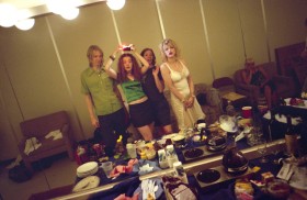 Melissa Auf der Maur, Self-portrait in mirror with Hole, Lollapalooza backstage, USA, 1995, chromogenic print © Melissa Auf der Maur 