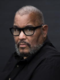Headshot of Dawoud Bey
