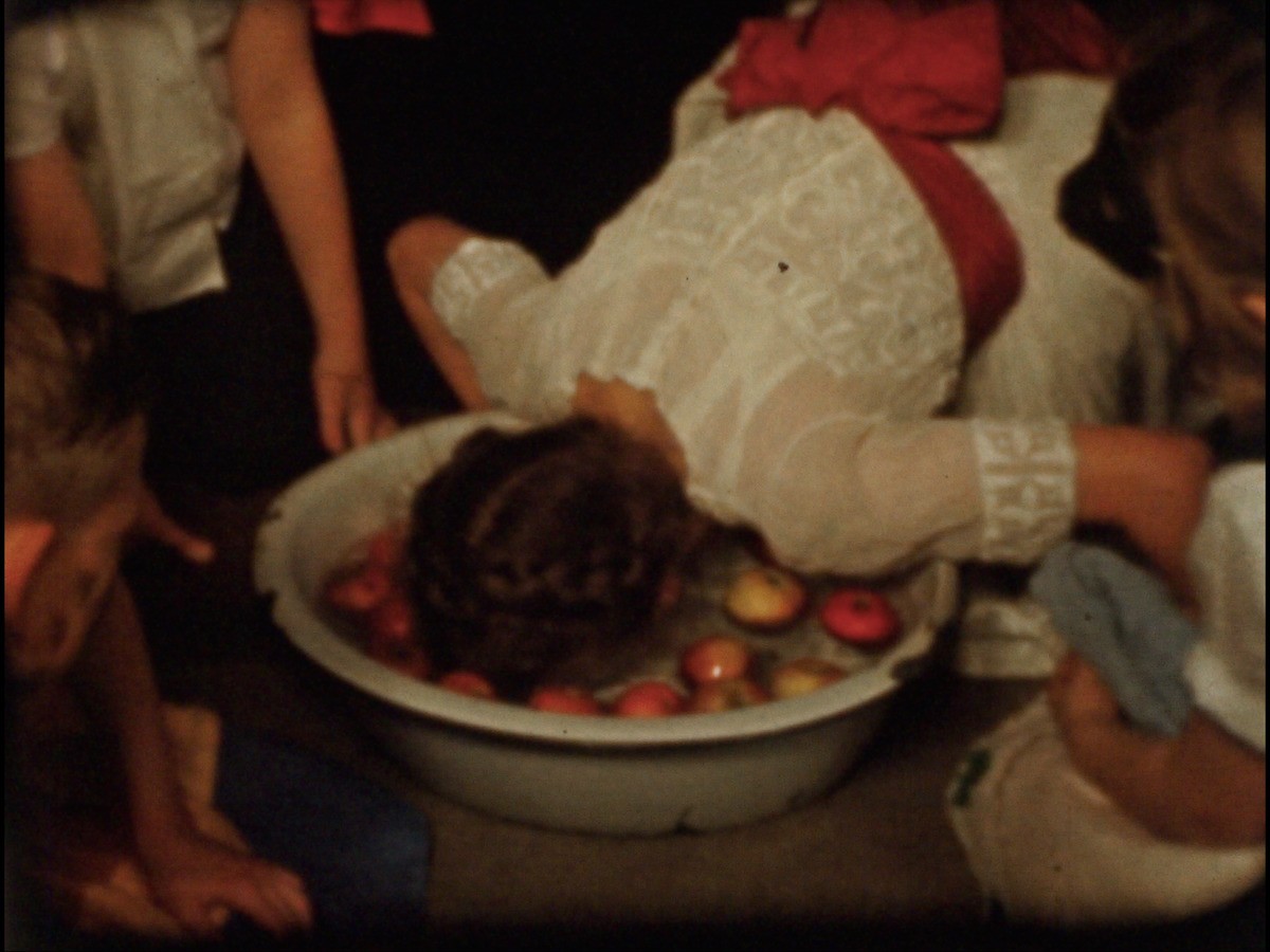 Rick Prelinger, Home movies of the home: Bobbing for Apples
