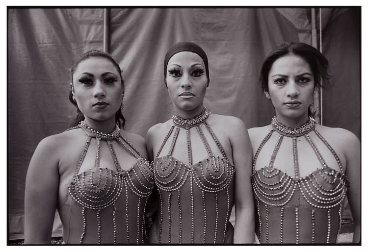 Mary Ellen Mark, Three Acrobats, Vazquez Brothers Circus, Mexico City, Mexico, 1997 