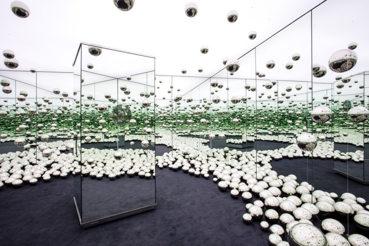 Yayoi Kusama's INFINITY MIRRORED ROOM - LET'S SURVIVE FOREVER