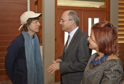 Mick Jagger, Matthew Teitelbaum and Maxine Granovsky Gluskin in Gallery