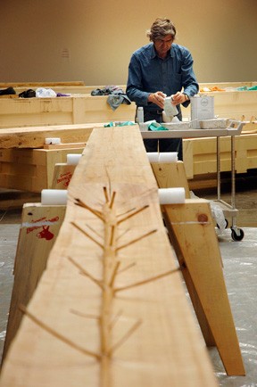 Photo 2 of Giuseppe Penone at work on <em>The Hidden Life Within</em> 