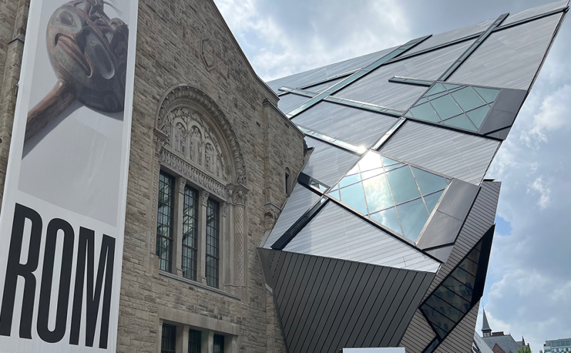 main entrance of the Royal Ontario Museum in Toronto