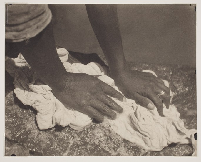 Tina Modotti. Hands of a Washerwoman